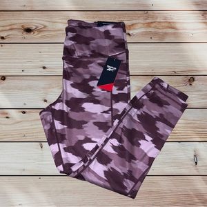 Women’s Reebok X-Large 7/8th Leggings